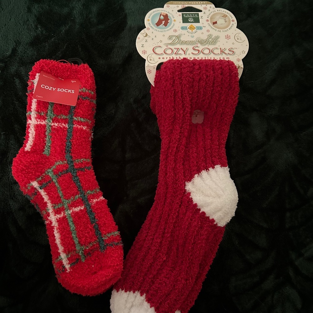 Set of 3 super cozy, brand new, winter socks